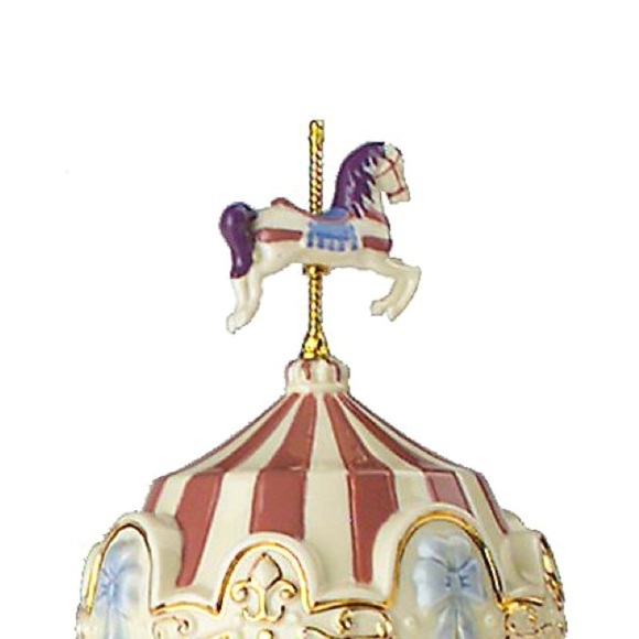 🆕 Porcelain GOLD LABEL Collection Hand Painted Mr. Christmas Musical Carousel - Picture 4 of 7